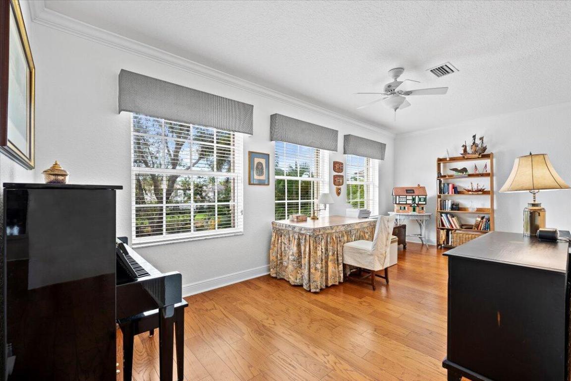 1437 Barlow, Palm Beach Gardens FL 33410