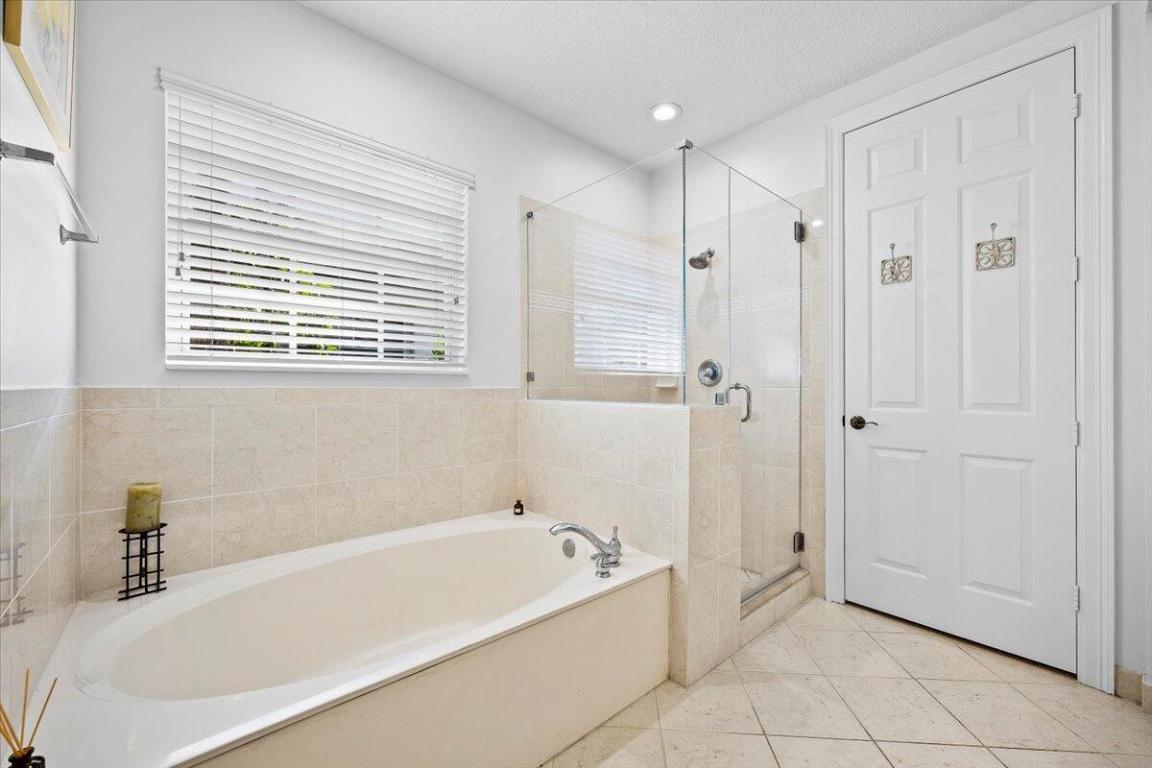 1437 Barlow, Palm Beach Gardens FL 33410