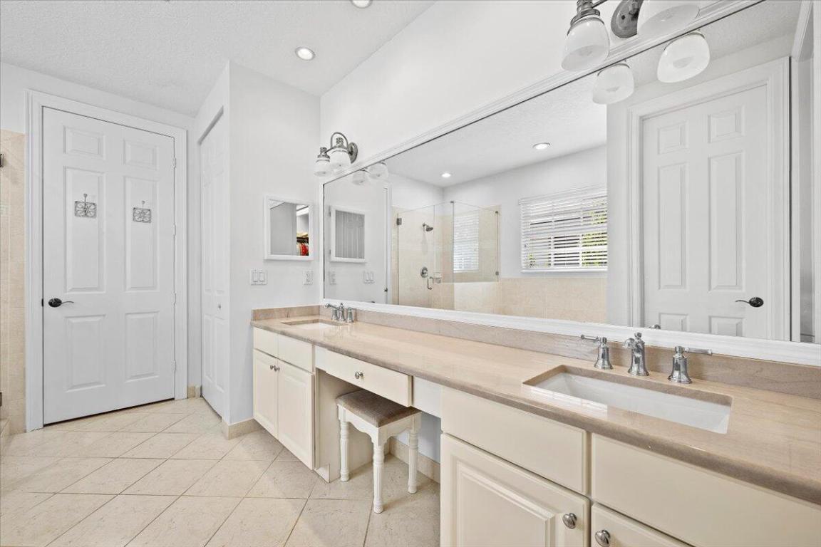 1437 Barlow, Palm Beach Gardens FL 33410