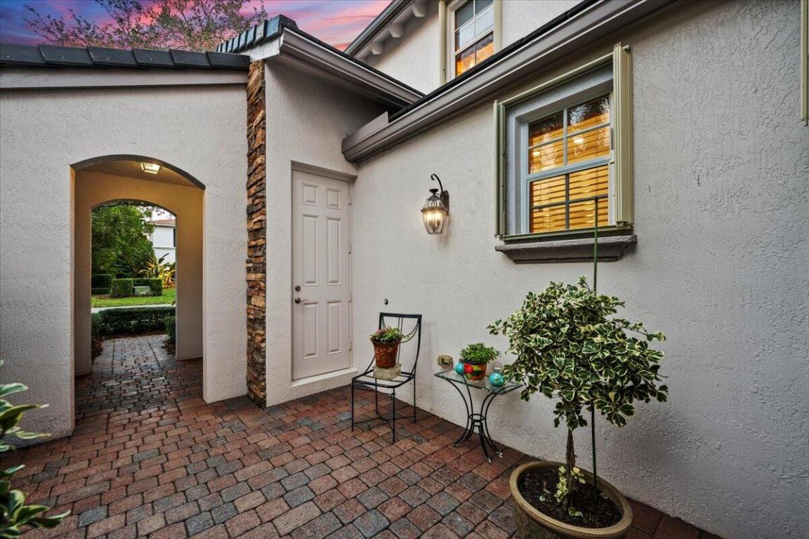1437 Barlow, Palm Beach Gardens FL 33410