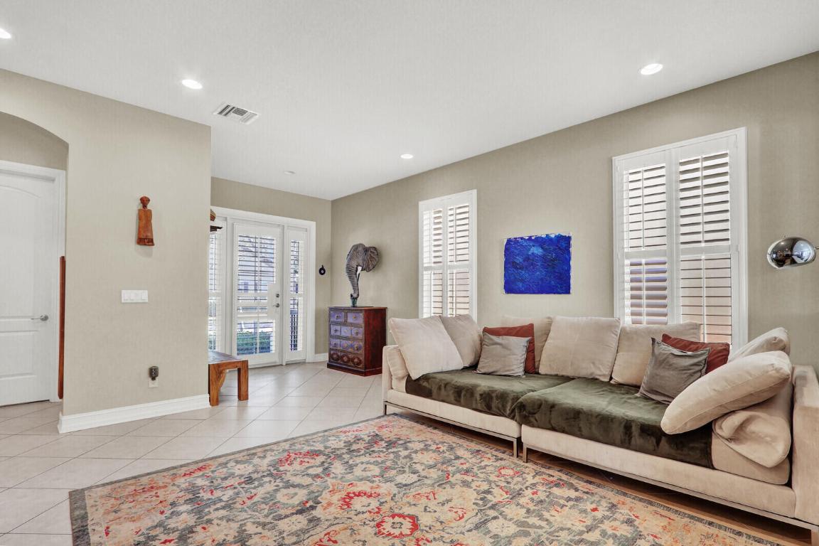 164 W Bay Cedar, Jupiter FL 33458