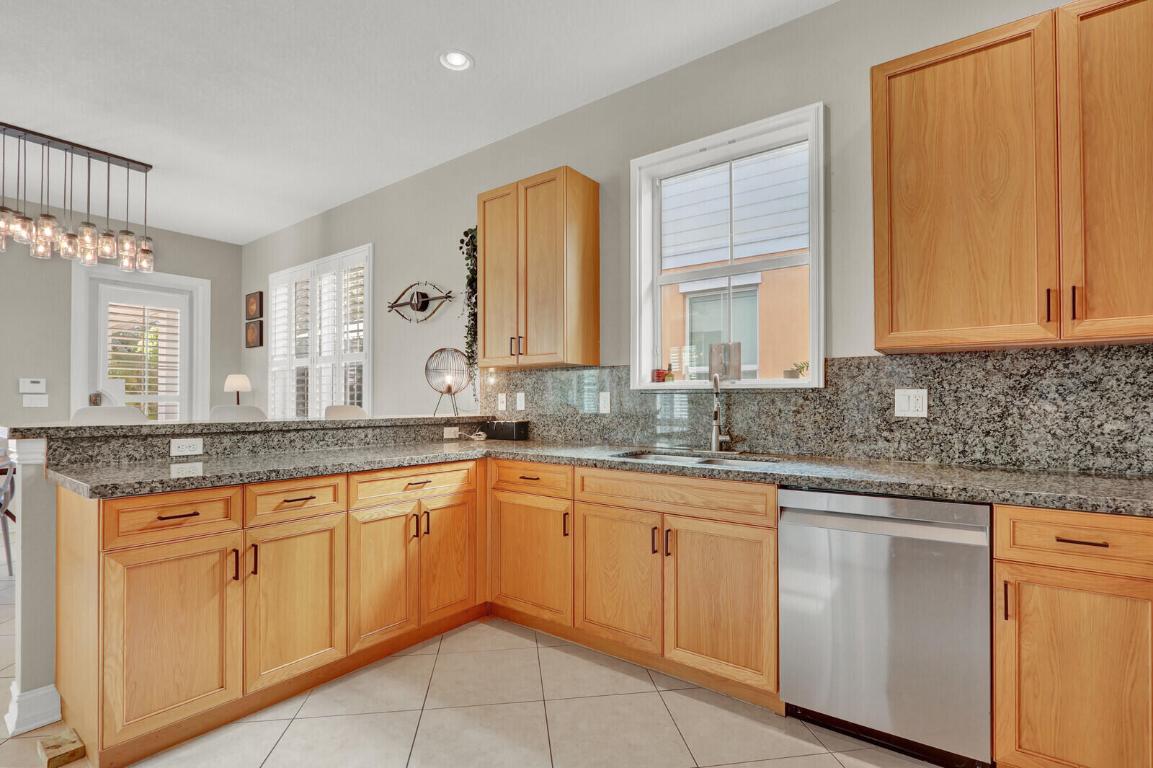 164 W Bay Cedar, Jupiter FL 33458