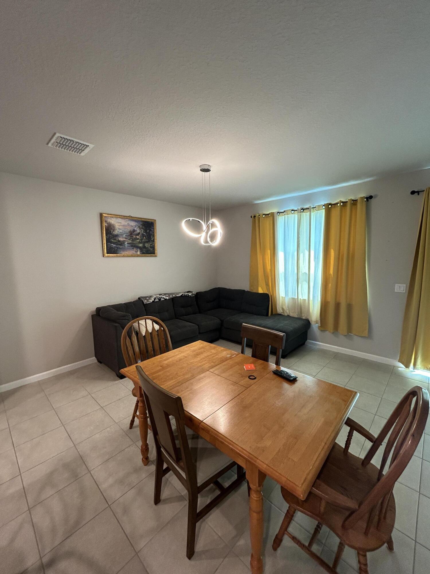 5630 N Enclave, Mangonia Park FL 33407