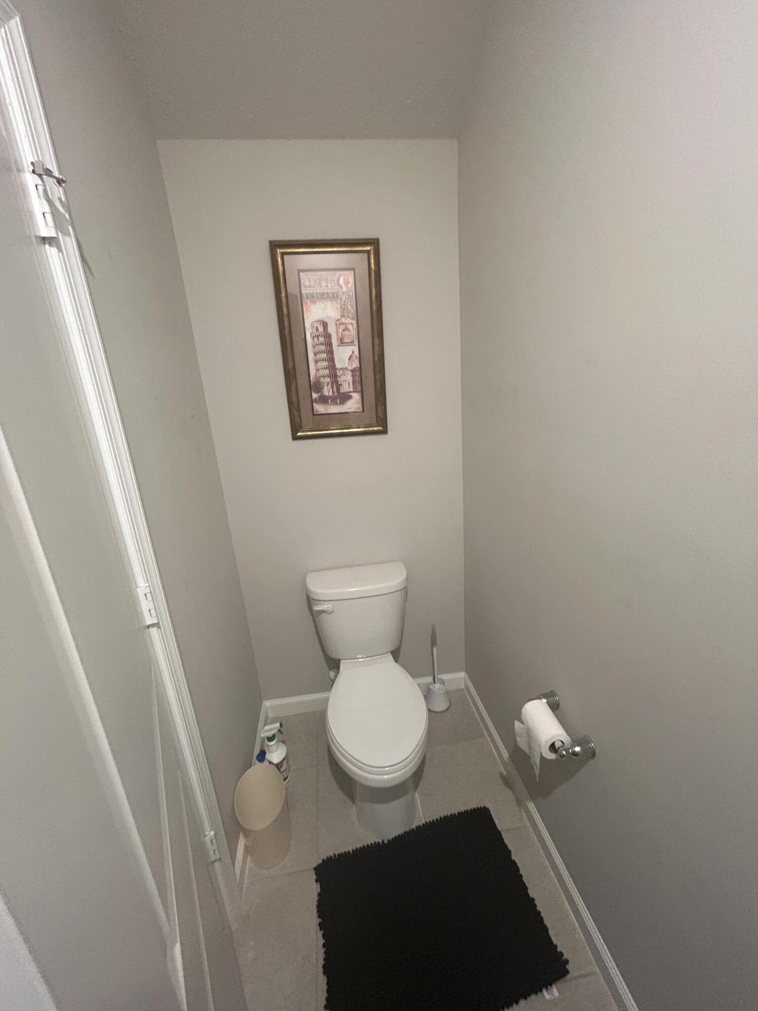 5630 N Enclave, Mangonia Park FL 33407