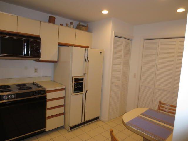 7535 La Paz #307, Boca Raton FL 33433