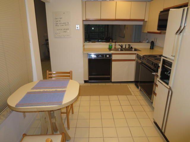 7535 La Paz #307, Boca Raton FL 33433