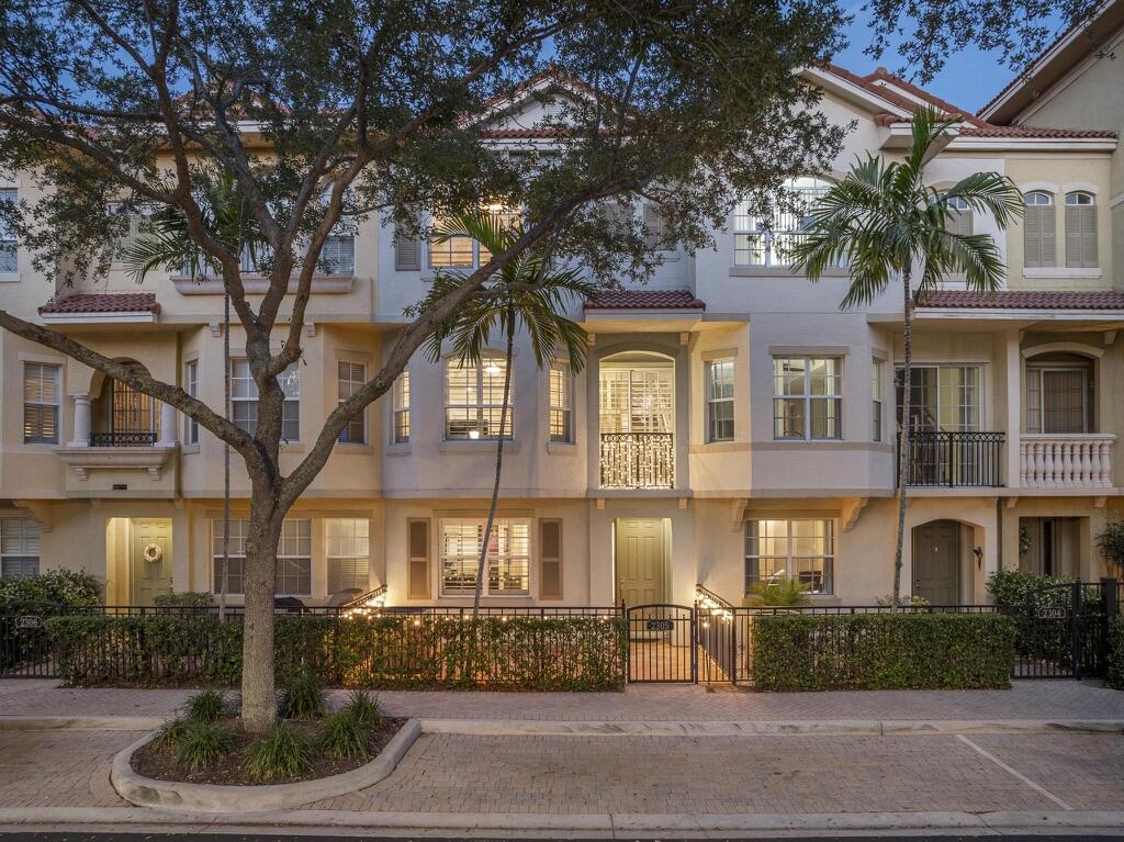 2305 Amalfi, Palm Beach Gardens FL 33410