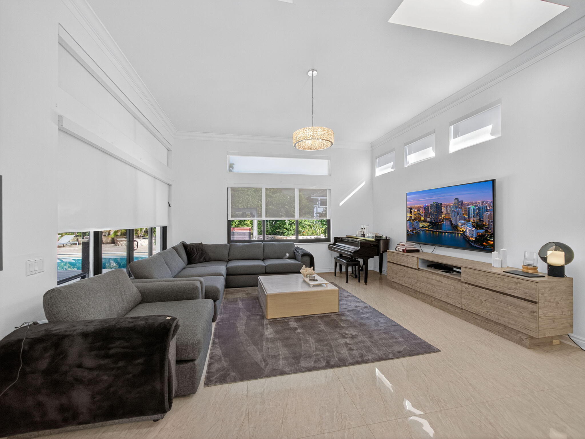 125 Pembroke, Palm Beach Gardens FL 33418