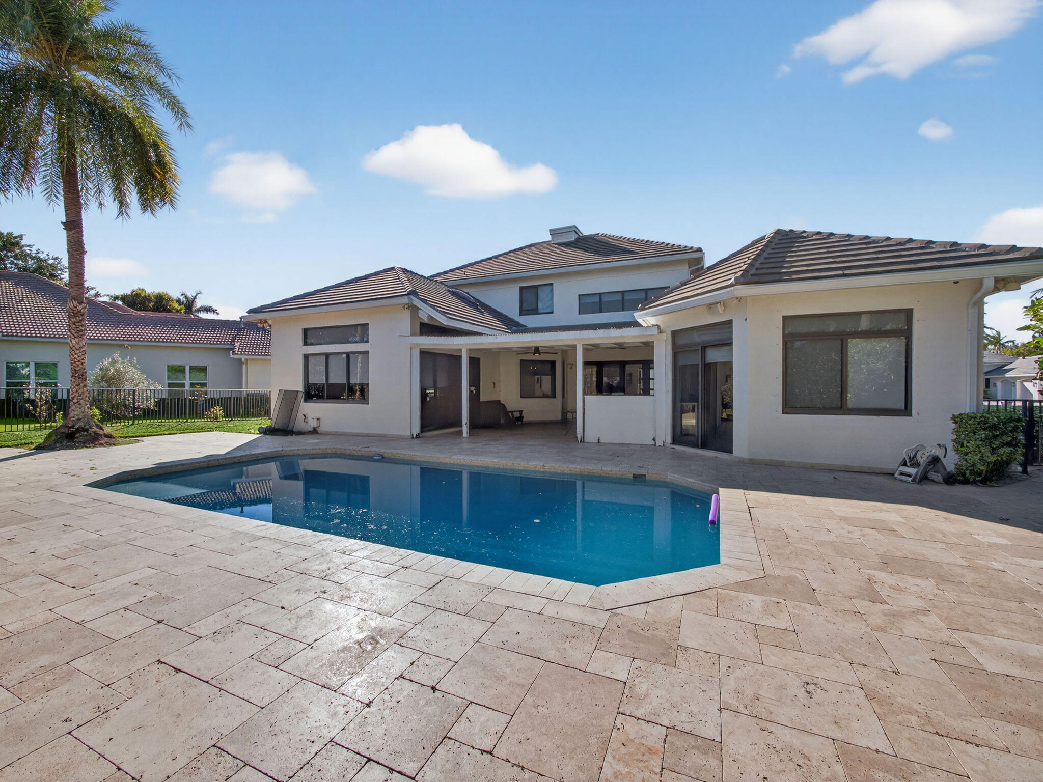 125 Pembroke, Palm Beach Gardens FL 33418