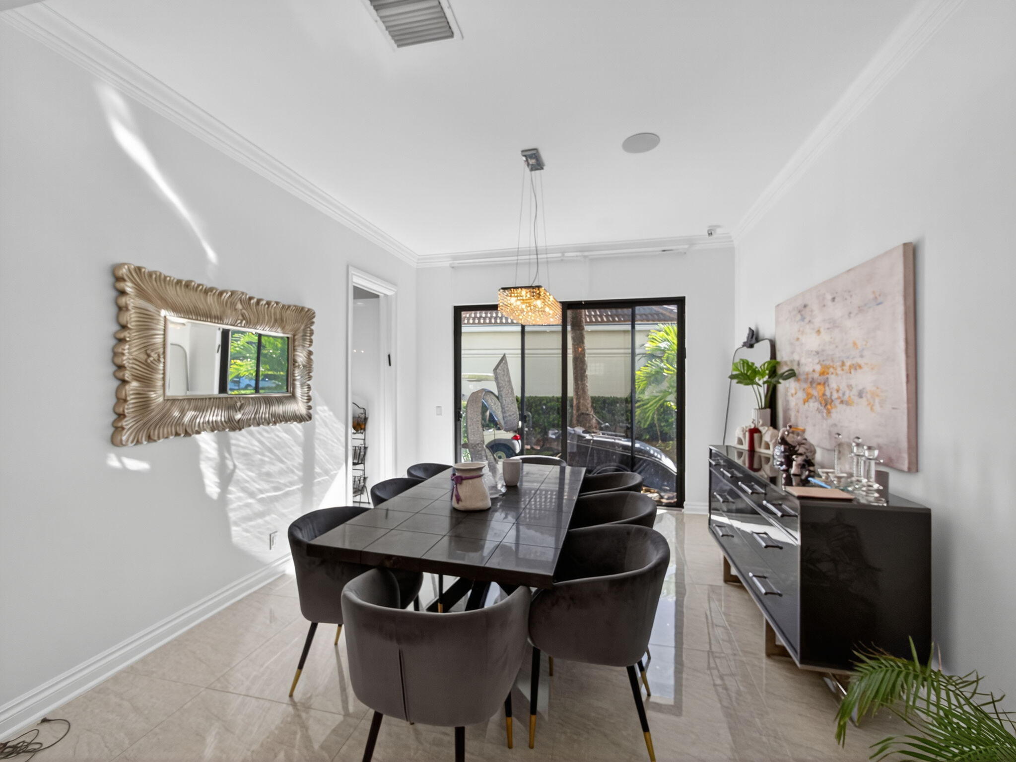 125 Pembroke, Palm Beach Gardens FL 33418