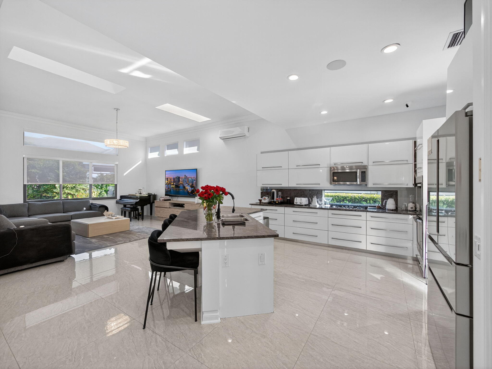 125 Pembroke, Palm Beach Gardens FL 33418