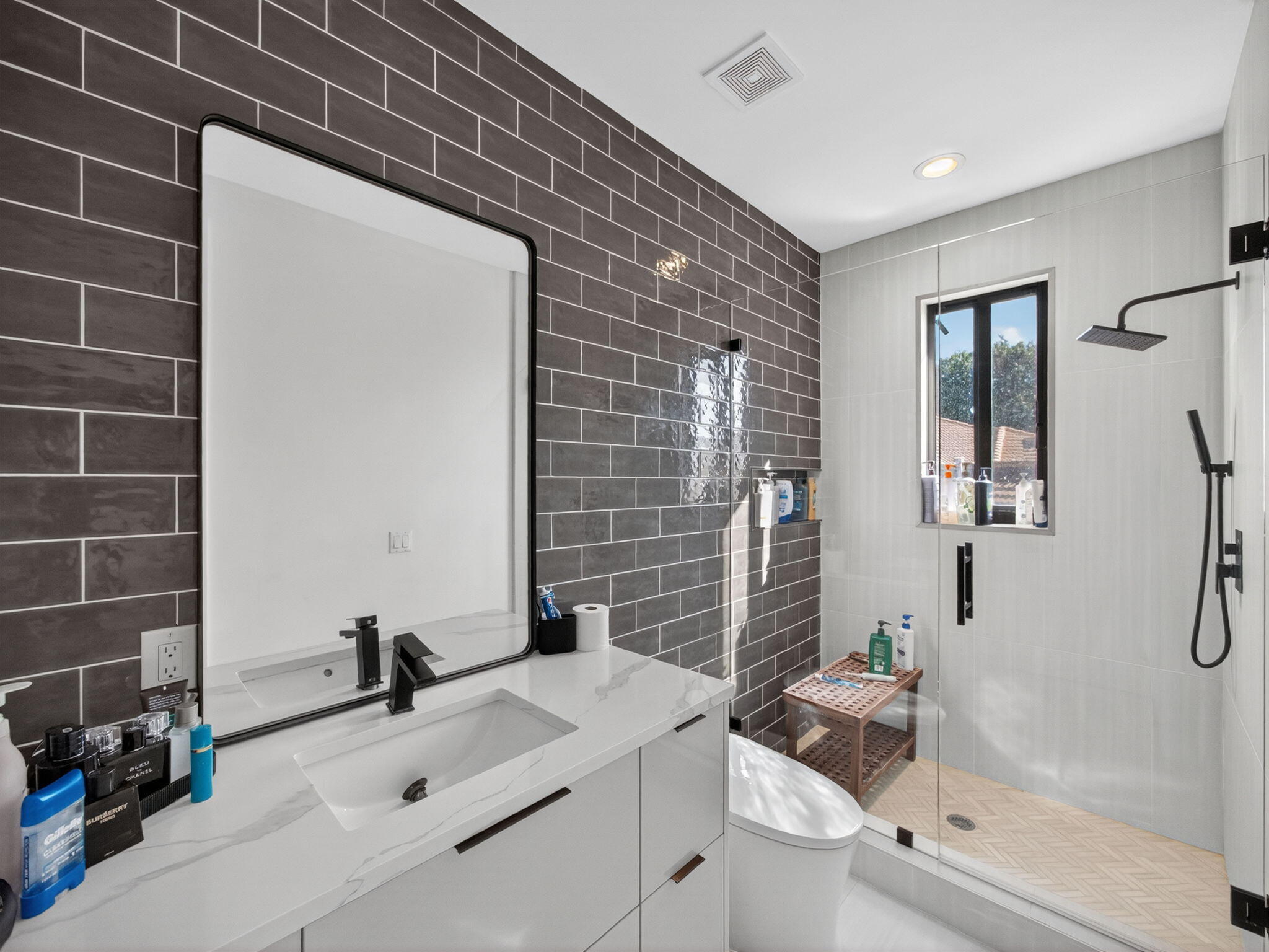 125 Pembroke, Palm Beach Gardens FL 33418
