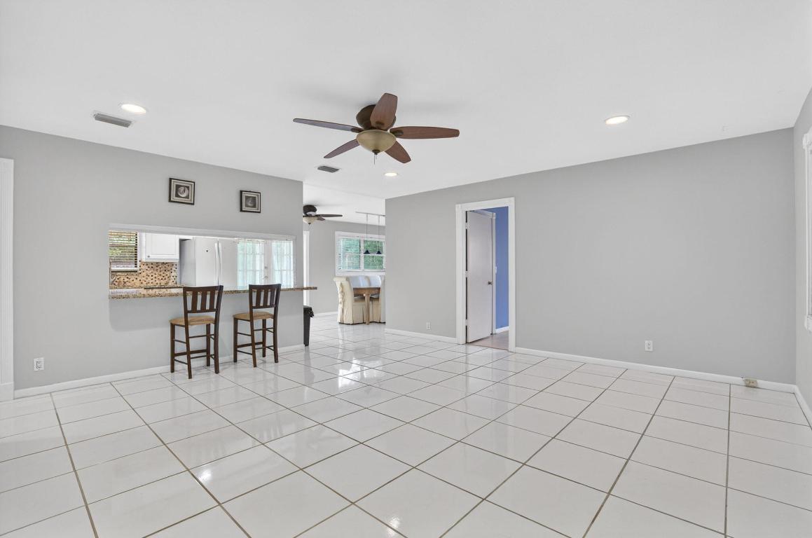 514 Riverside, Palm Beach Gardens FL 33410