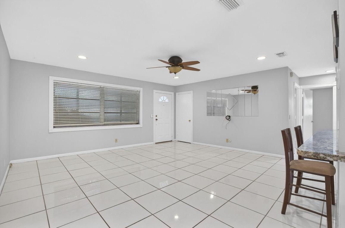 514 Riverside, Palm Beach Gardens FL 33410