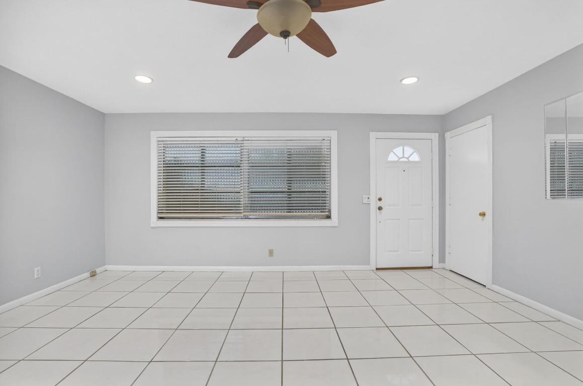 514 Riverside, Palm Beach Gardens FL 33410