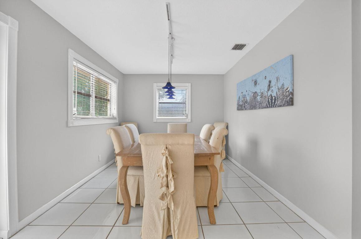 514 Riverside, Palm Beach Gardens FL 33410