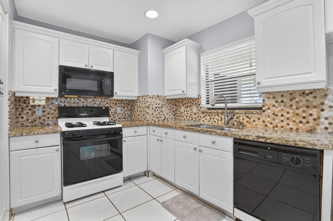 514 Riverside, Palm Beach Gardens FL 33410