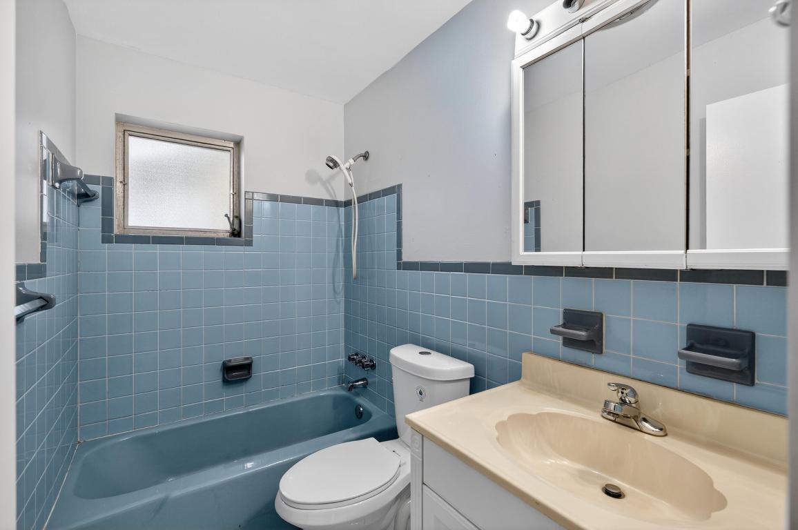 514 Riverside, Palm Beach Gardens FL 33410