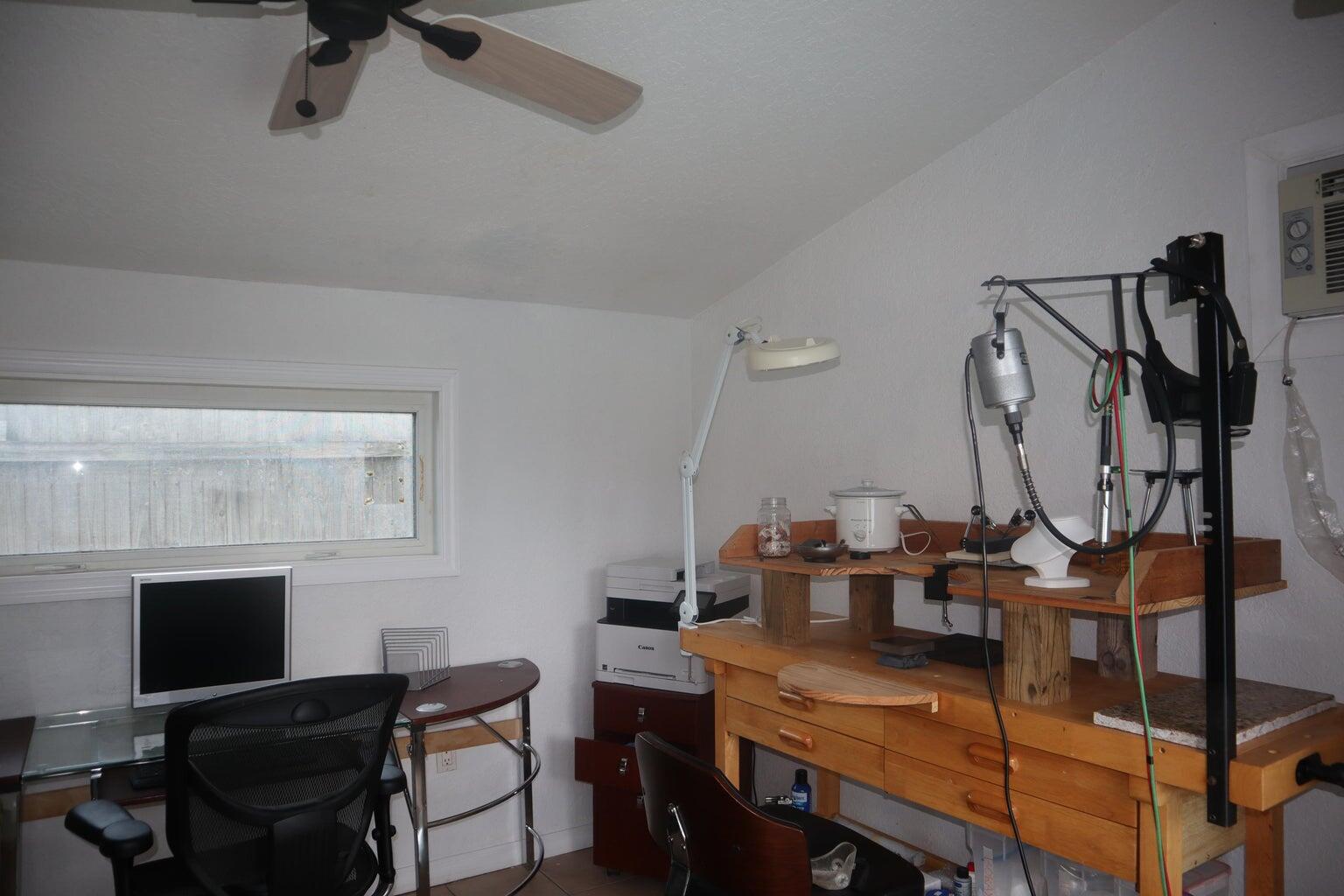 916 W Drew, Lantana FL 33462