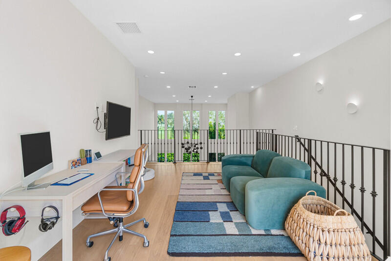 21213 Harrow, Boca Raton FL 33433