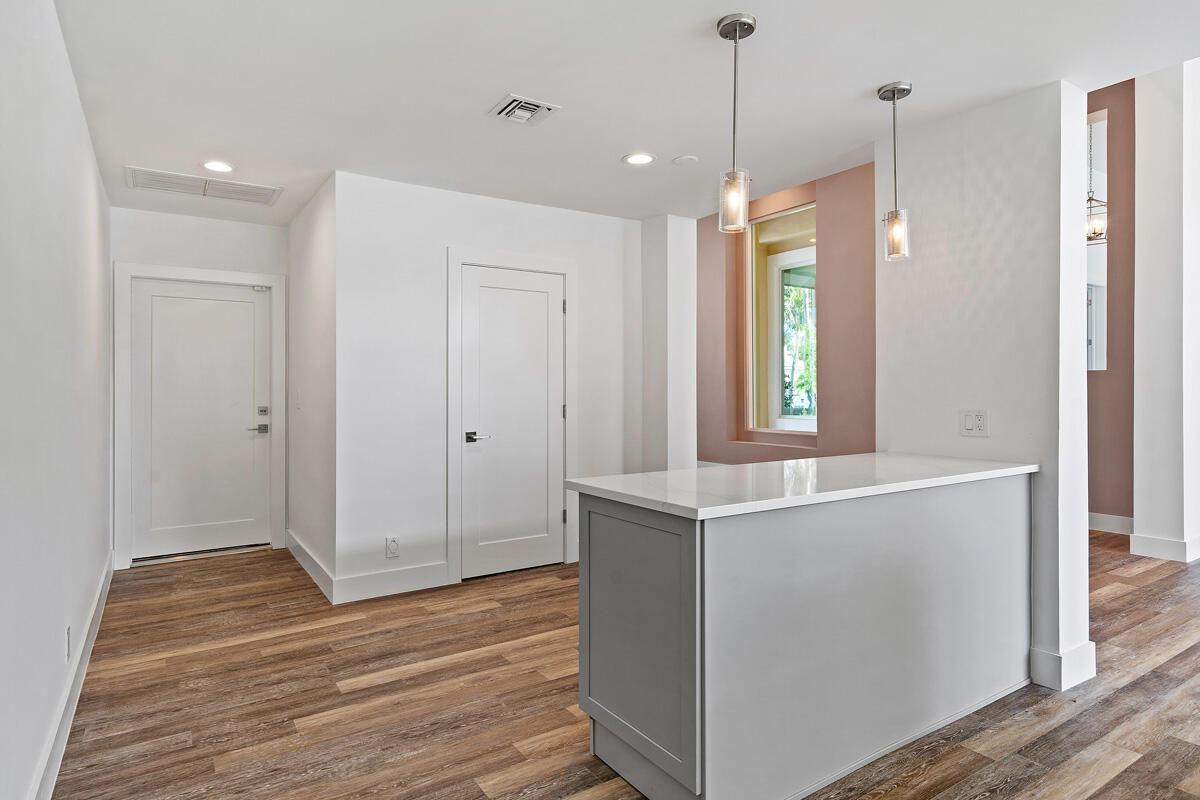533 E Alexander Palm, Boca Raton FL 33432