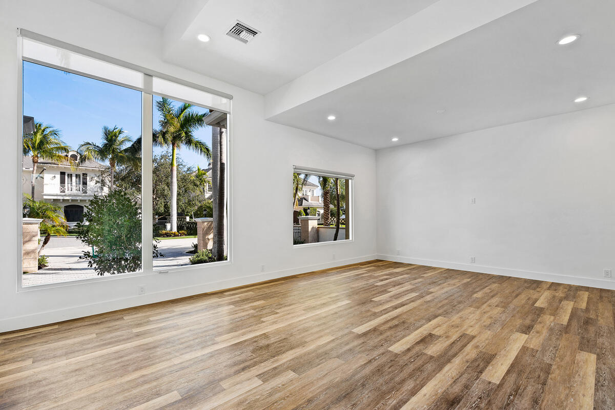 533 E Alexander Palm, Boca Raton FL 33432