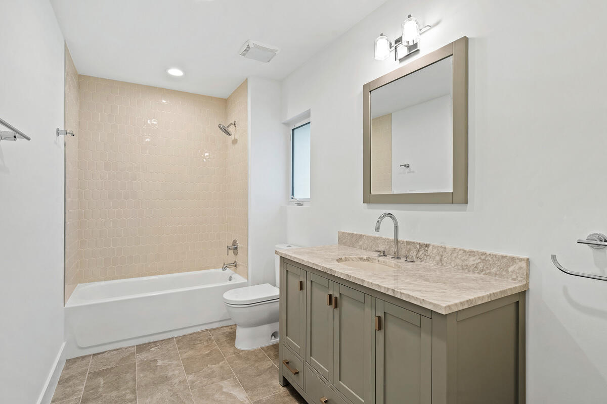 533 E Alexander Palm, Boca Raton FL 33432