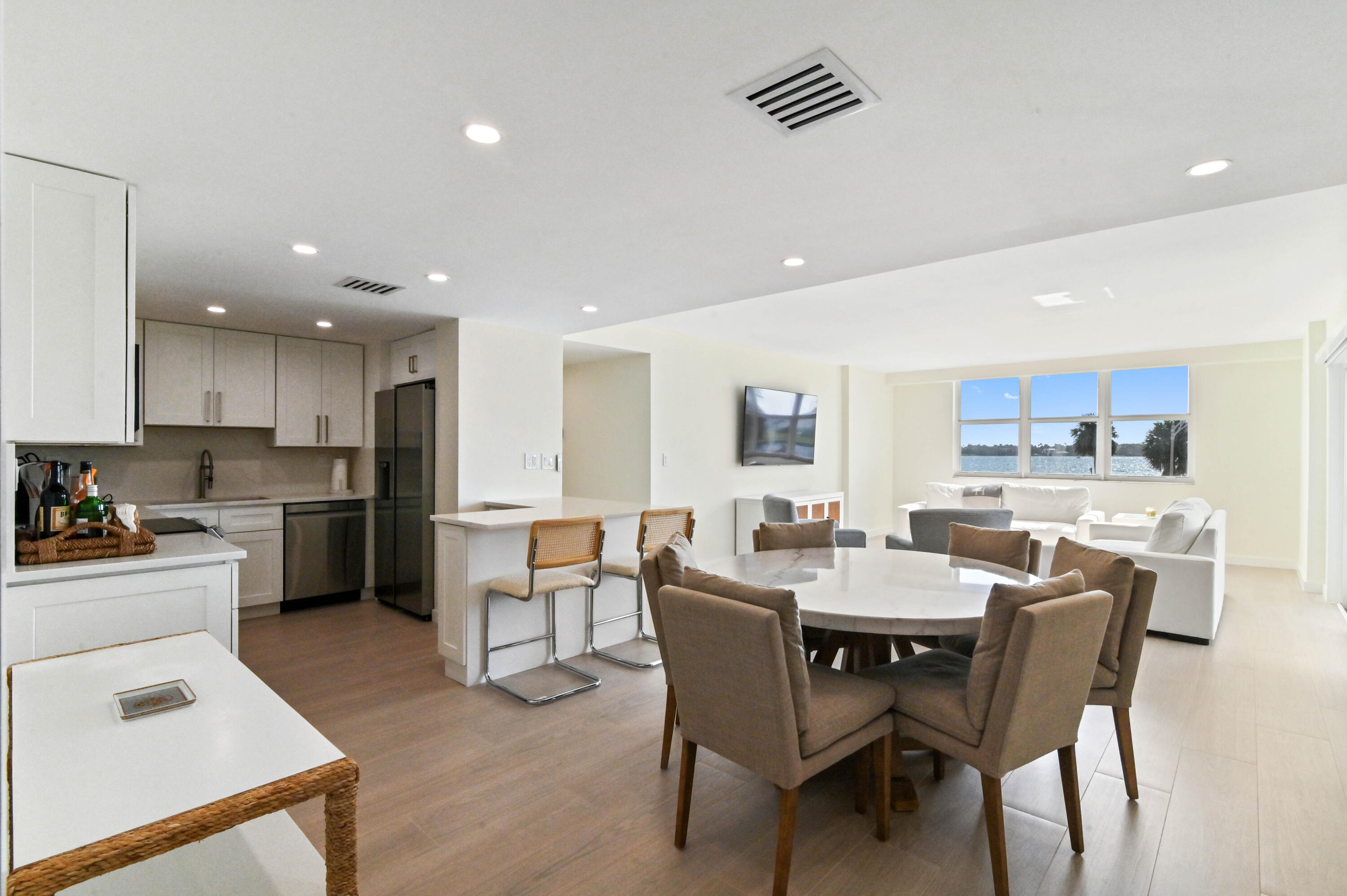 2600 N Flagler #210, West Palm Beach FL 33407