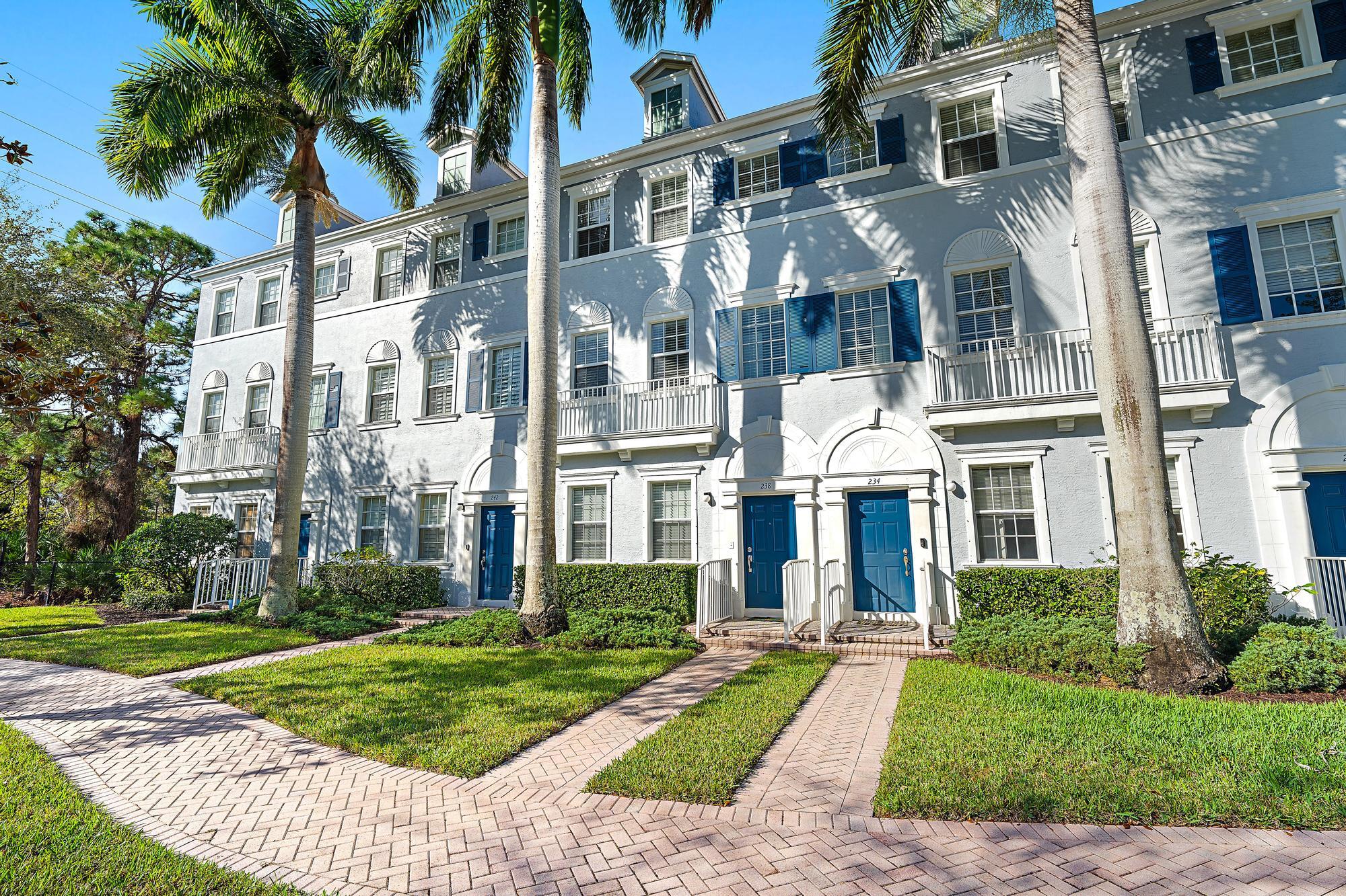 238 W Thatch Palm, Jupiter FL 33458