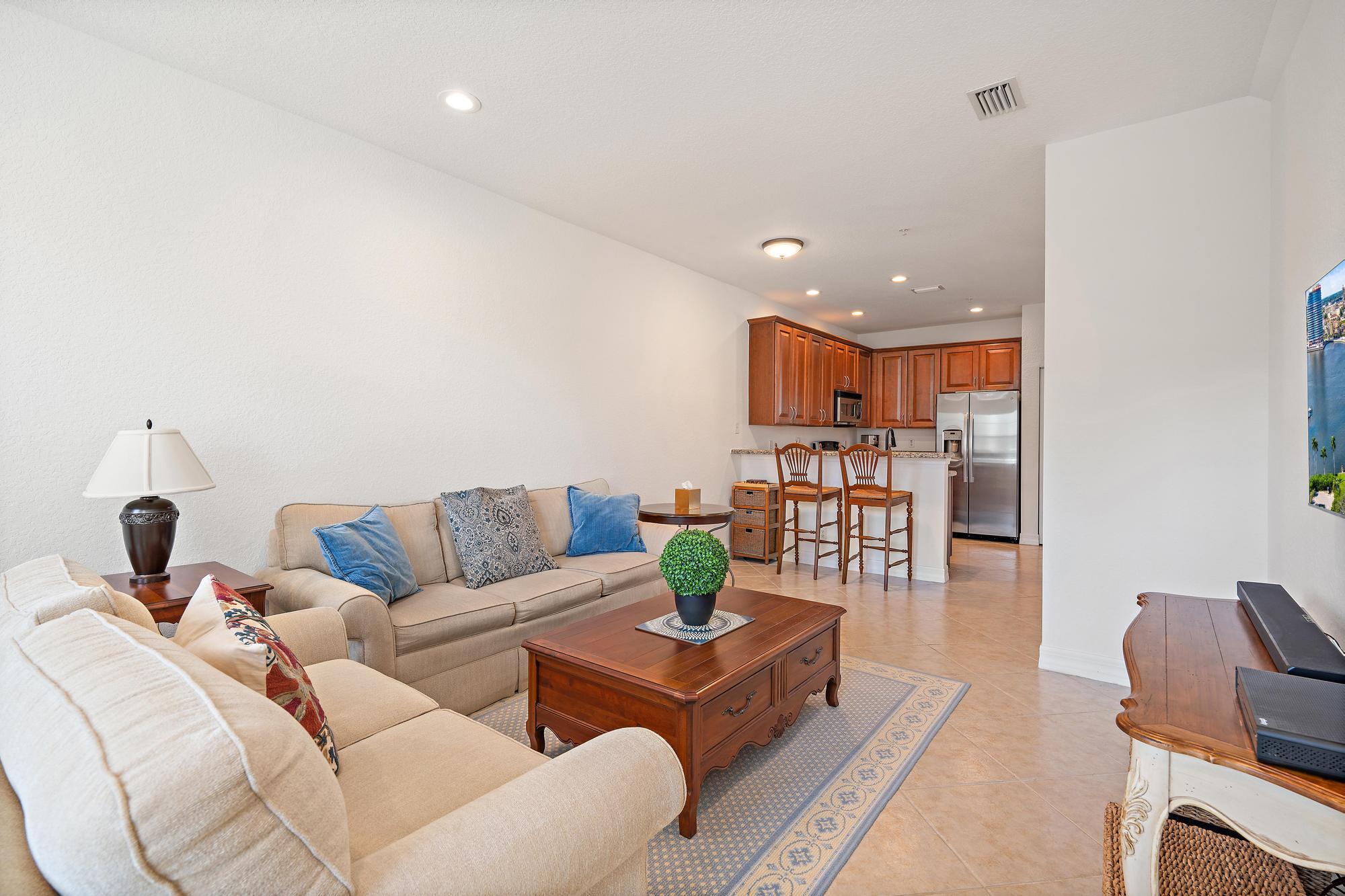 238 W Thatch Palm, Jupiter FL 33458