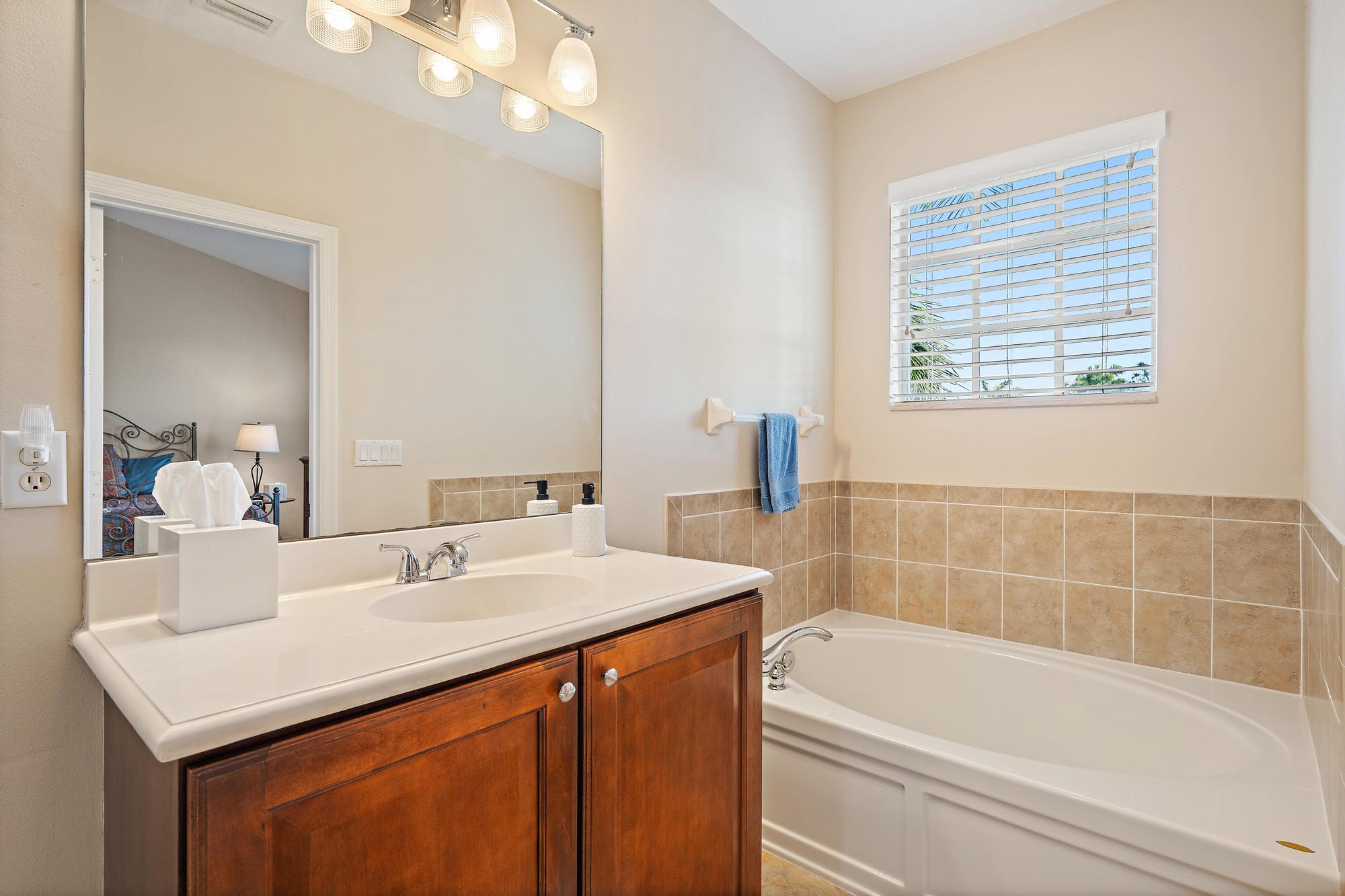 238 W Thatch Palm, Jupiter FL 33458
