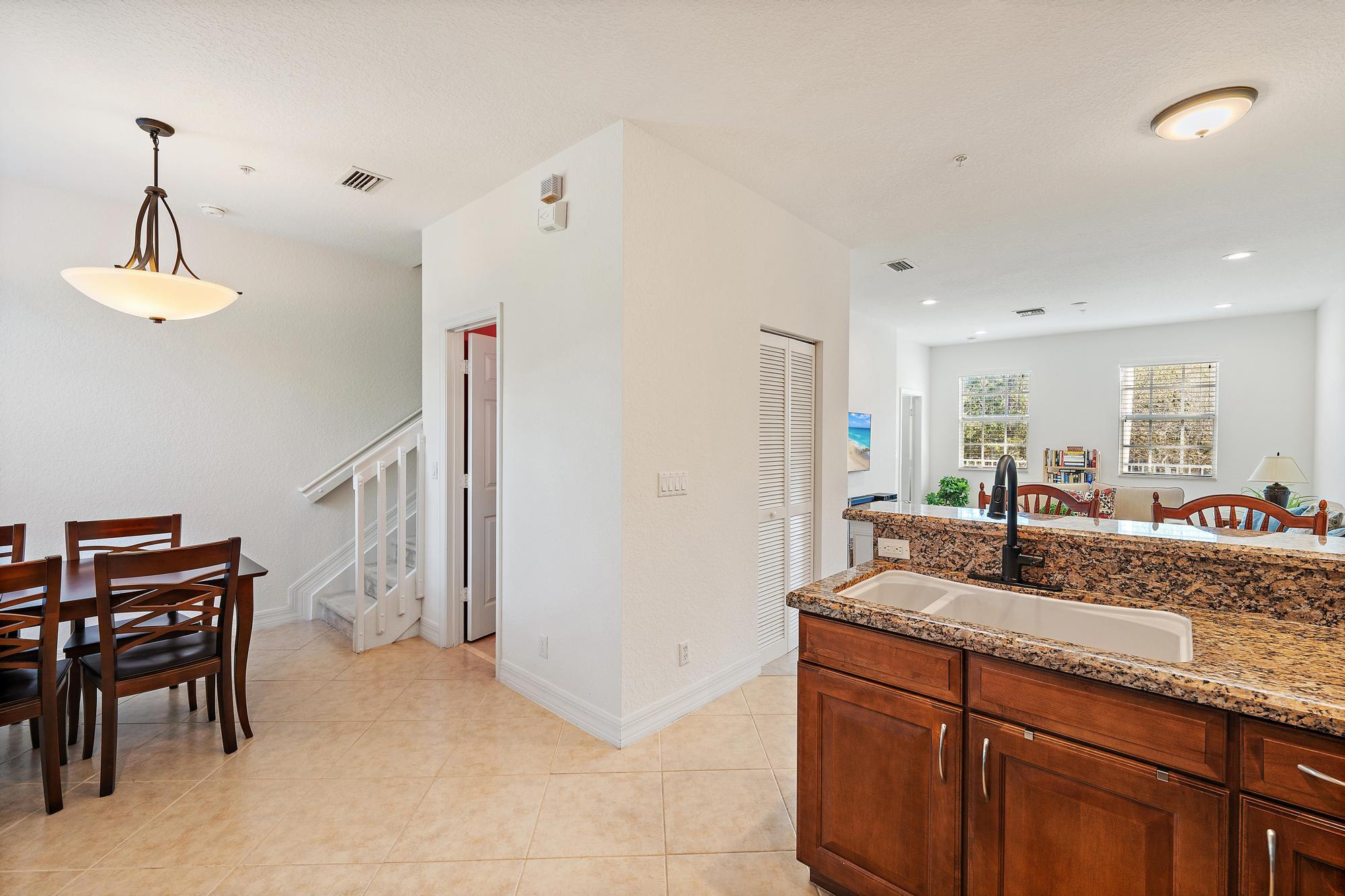 238 W Thatch Palm, Jupiter FL 33458