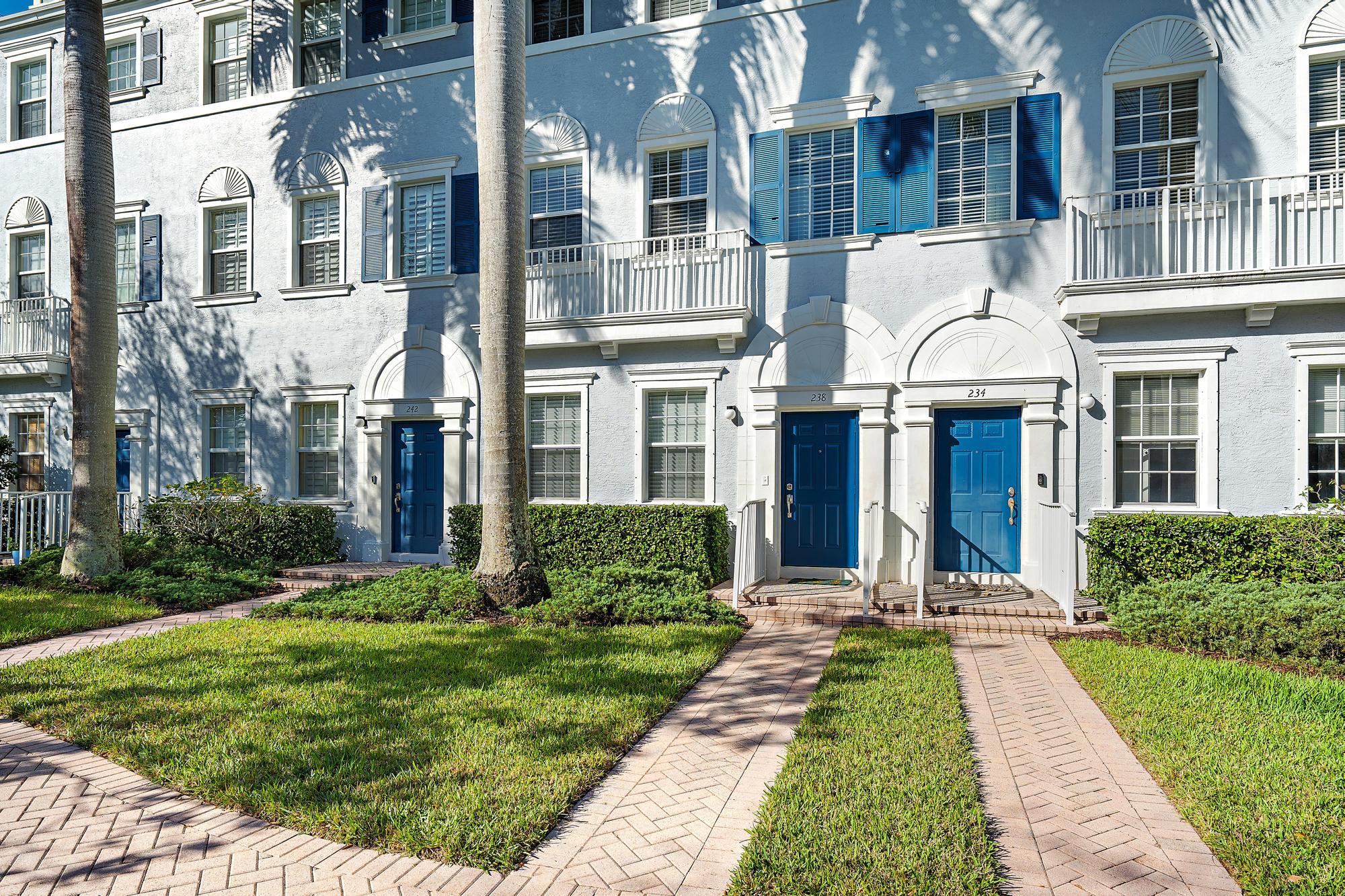 238 W Thatch Palm, Jupiter FL 33458