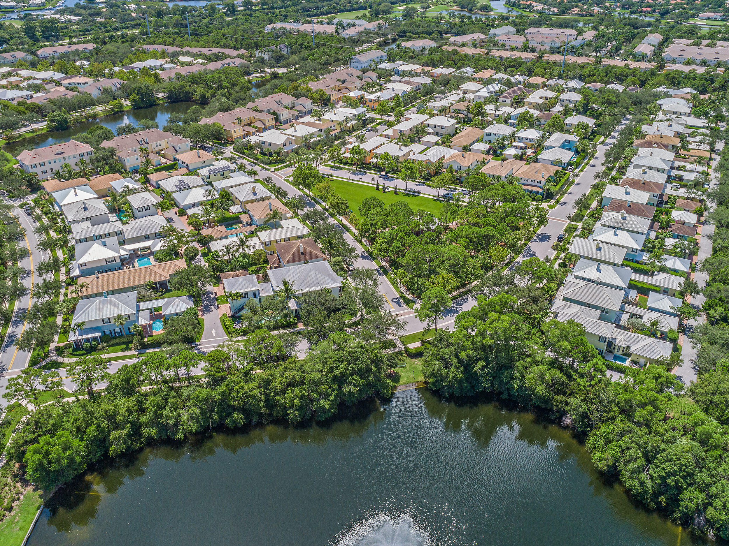 238 W Thatch Palm, Jupiter FL 33458