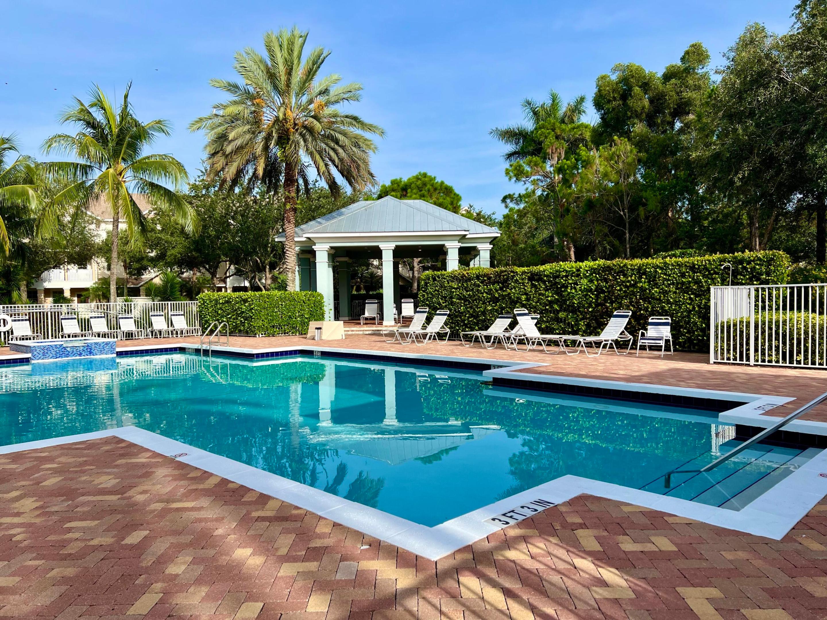 238 W Thatch Palm, Jupiter FL 33458