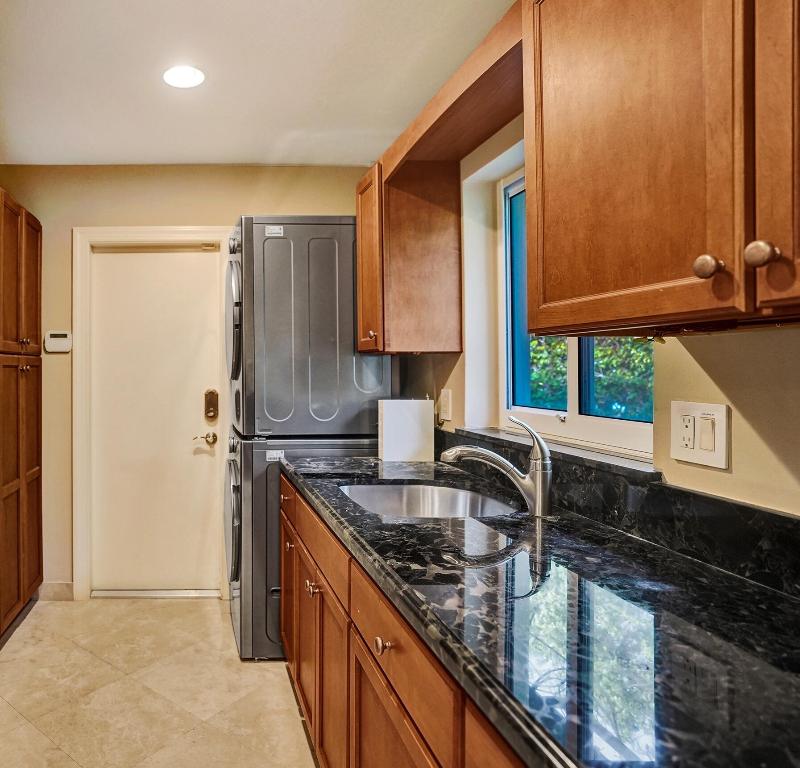 7050 NE 7th, Boca Raton FL 33487