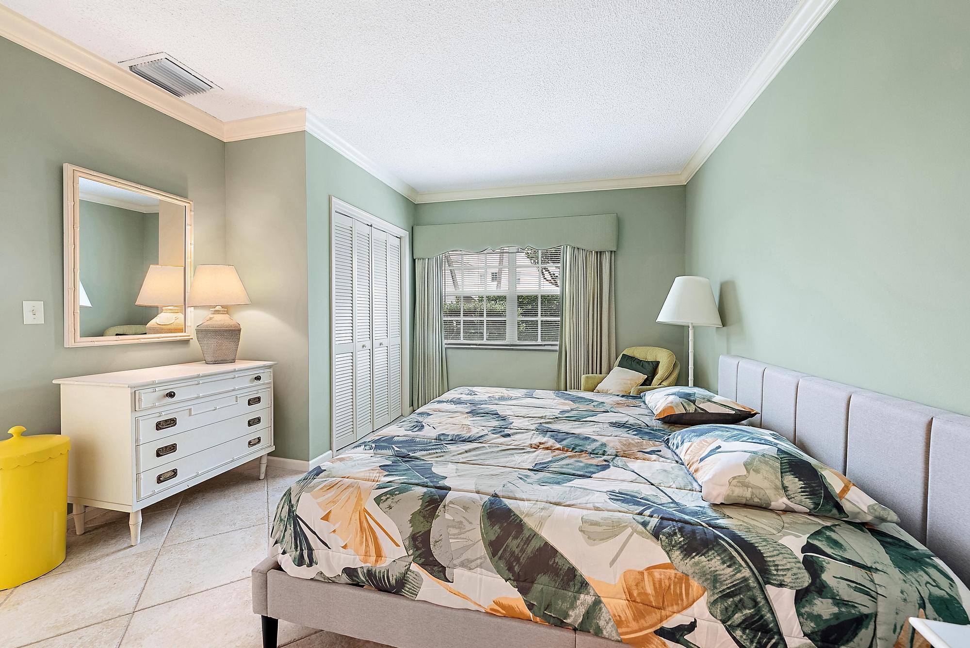 400 S Ocean #103a, Manalapan FL 33462