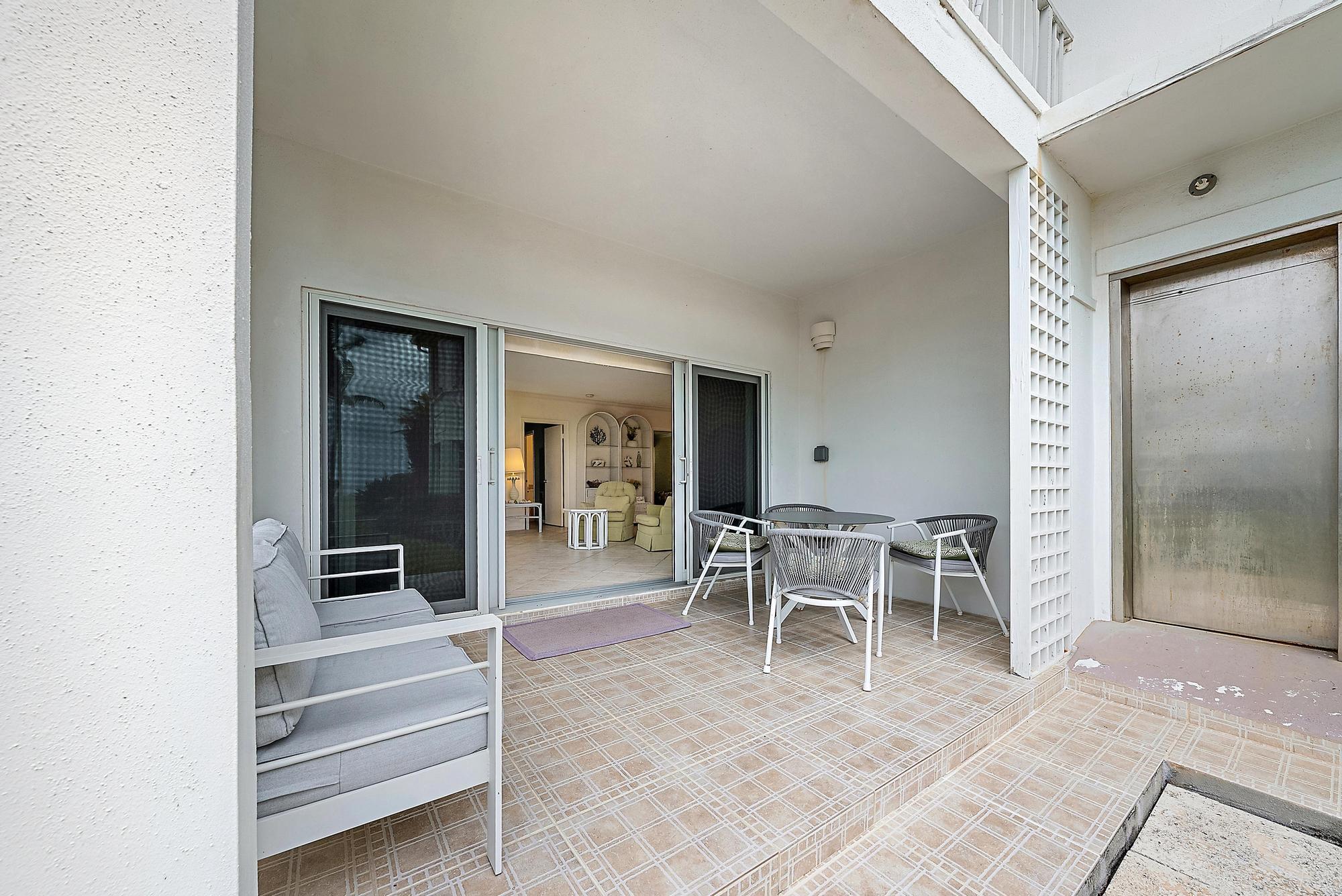 400 S Ocean #103a, Manalapan FL 33462