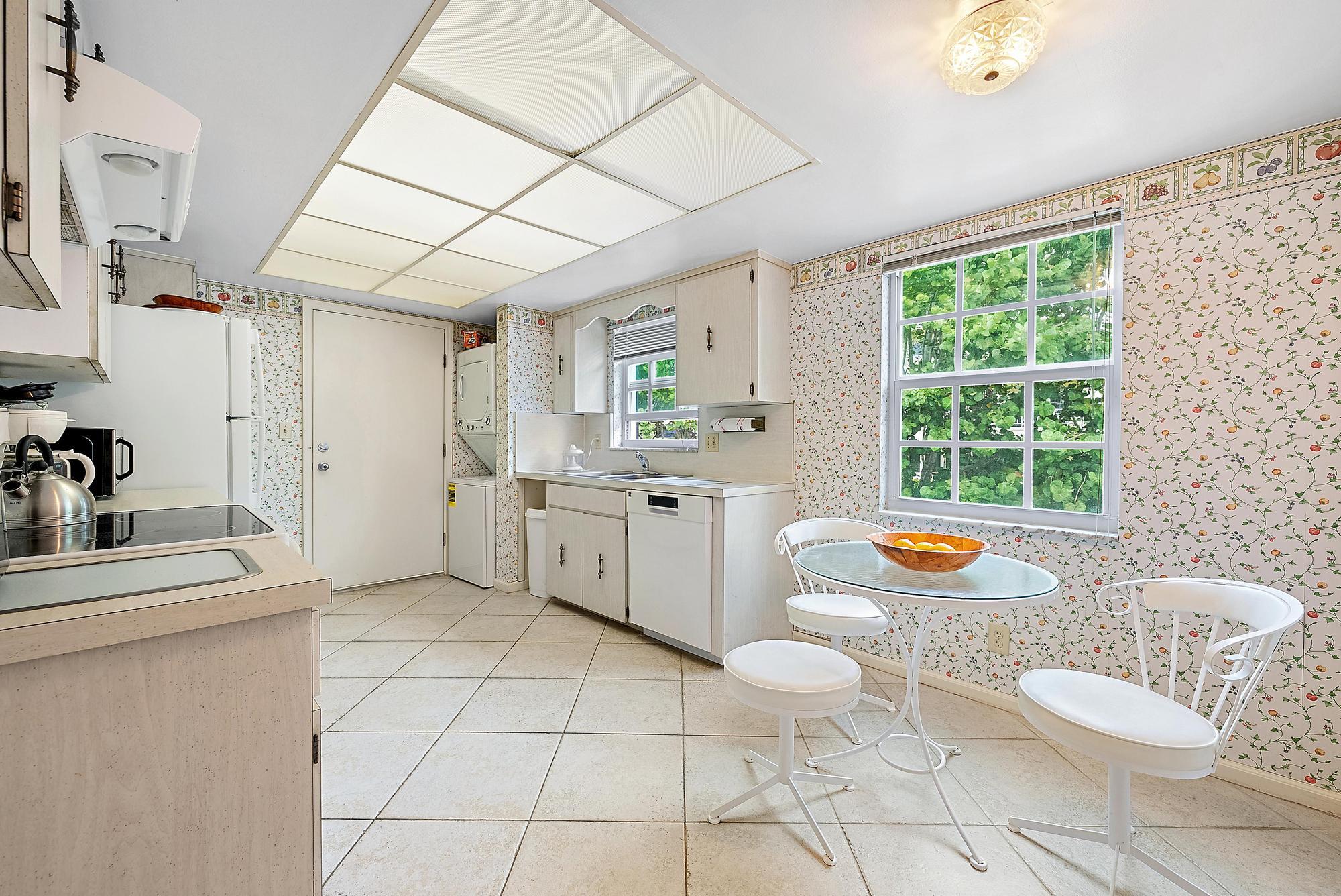 400 S Ocean #103a, Manalapan FL 33462