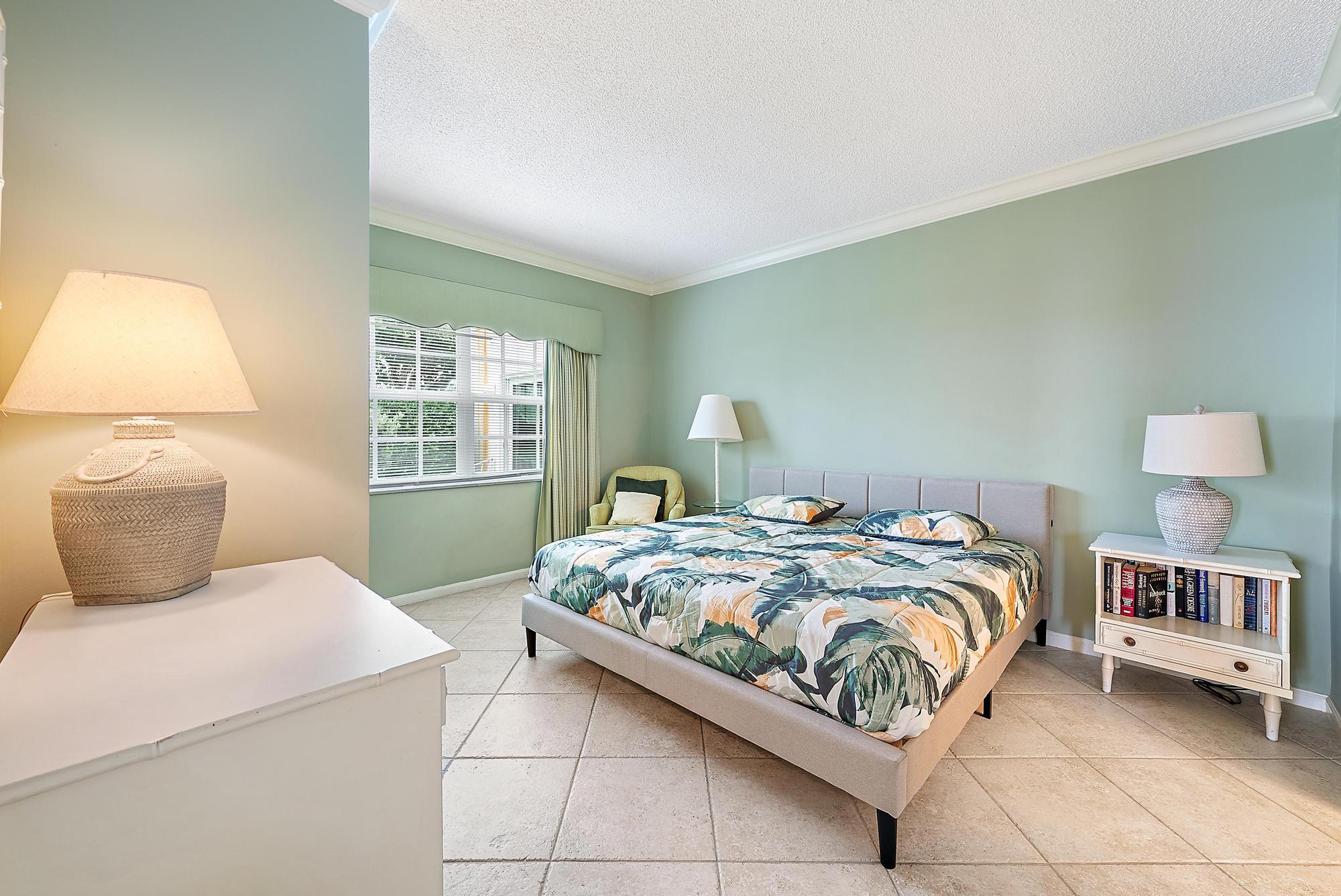 400 S Ocean #103a, Manalapan FL 33462