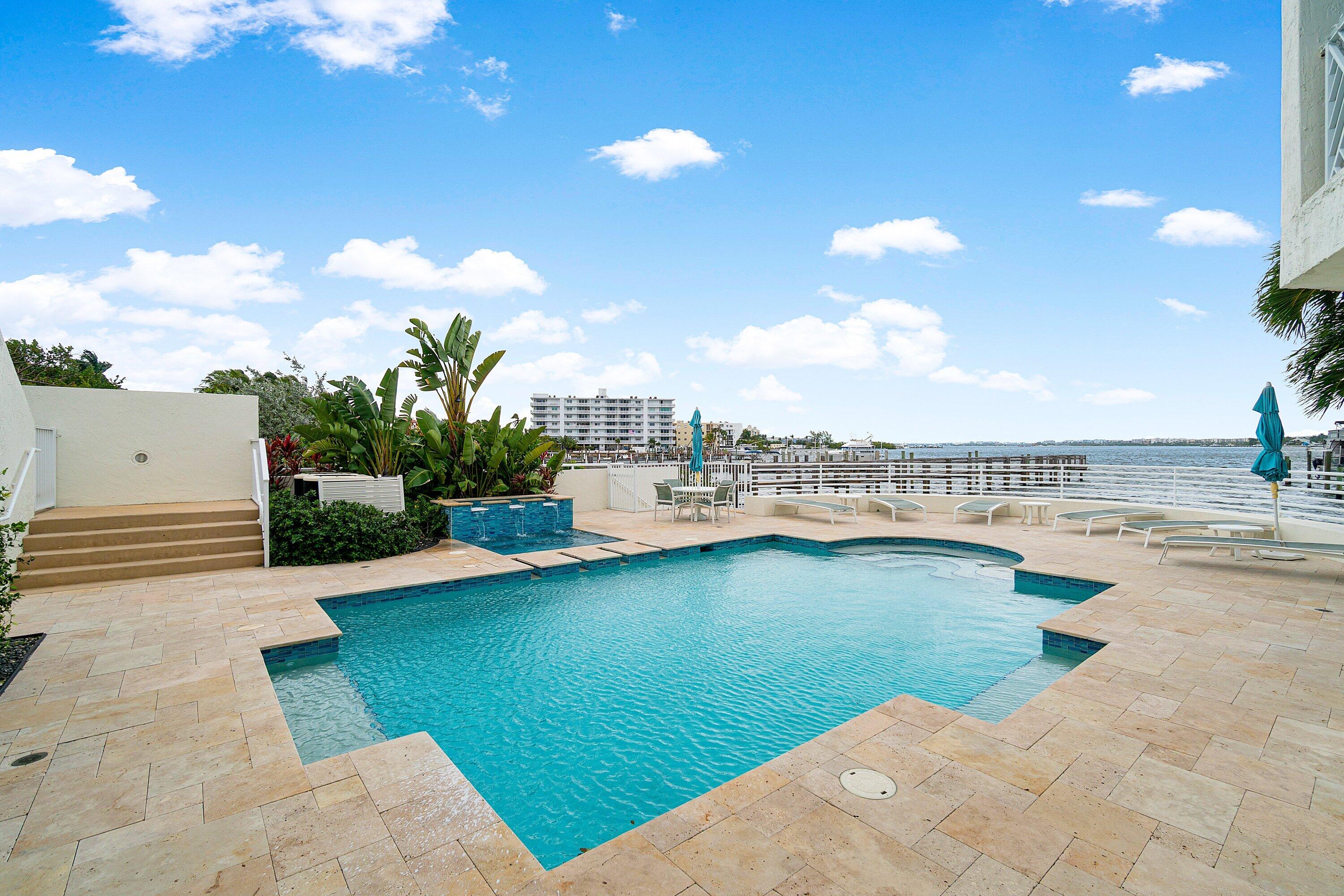 309 E Ocean #205, Lantana FL 33462