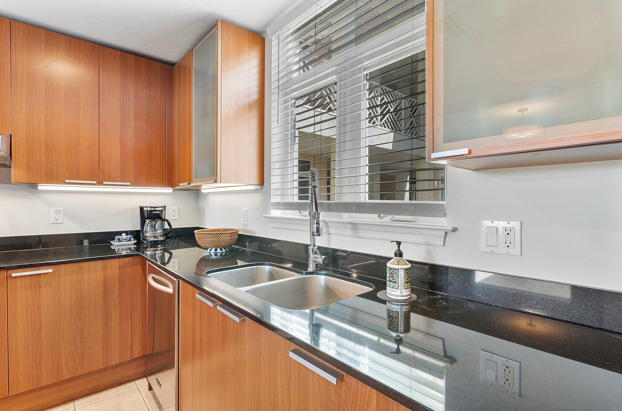 309 E Ocean #205, Lantana FL 33462
