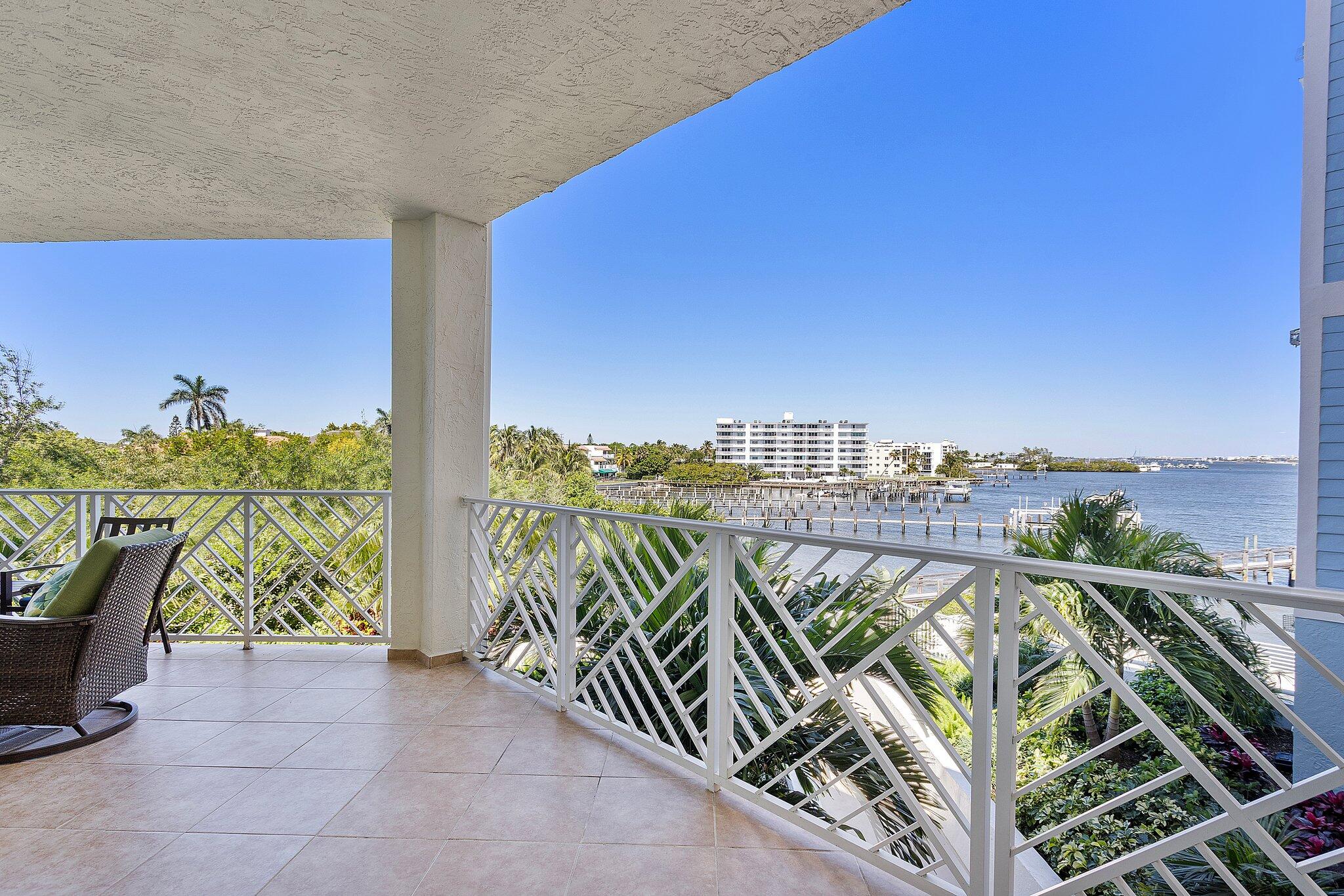 309 E Ocean #205, Lantana FL 33462