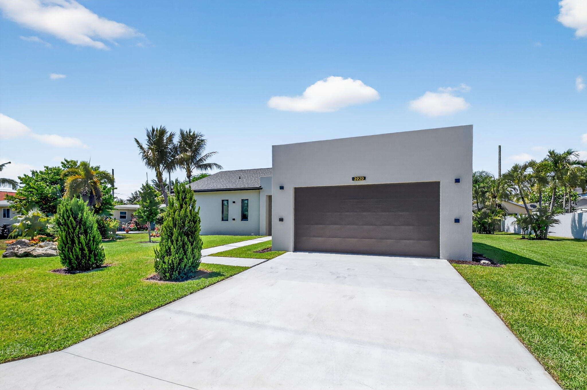 3920 Espan, Palm Springs FL 33461
