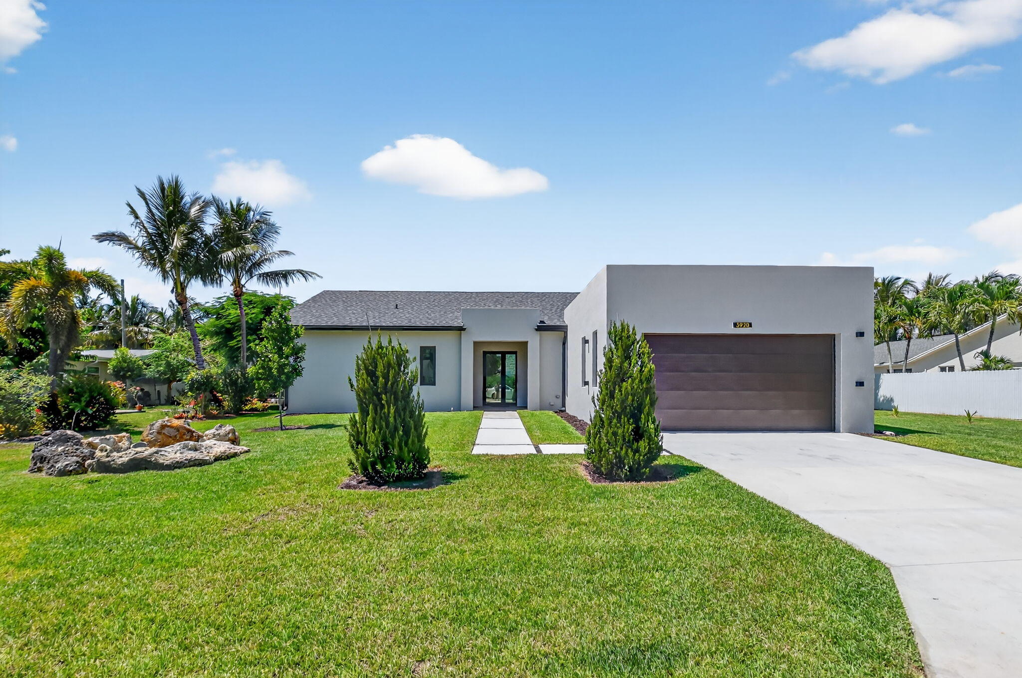 3920 Espan, Palm Springs FL 33461