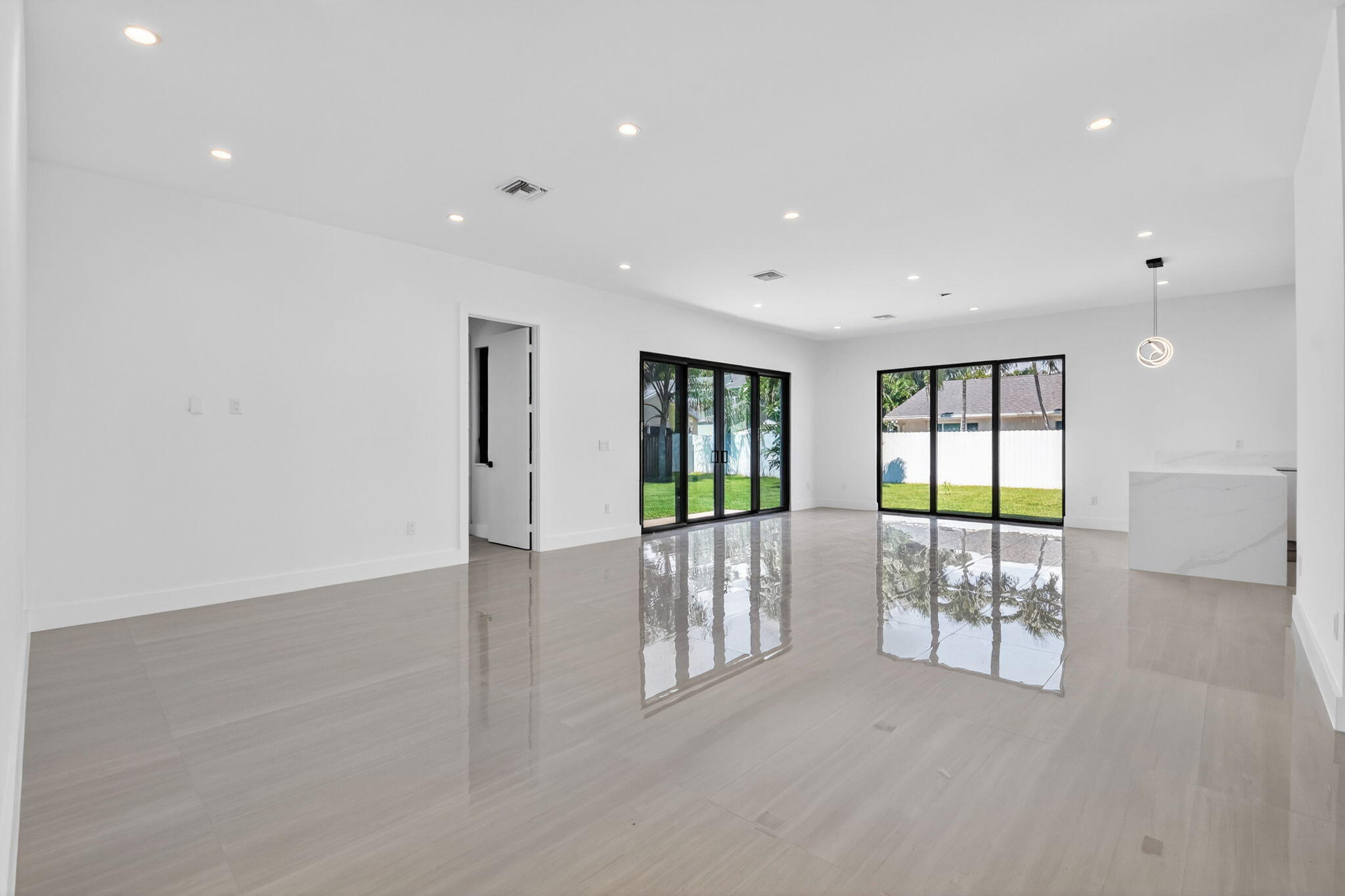 3920 Espan, Palm Springs FL 33461