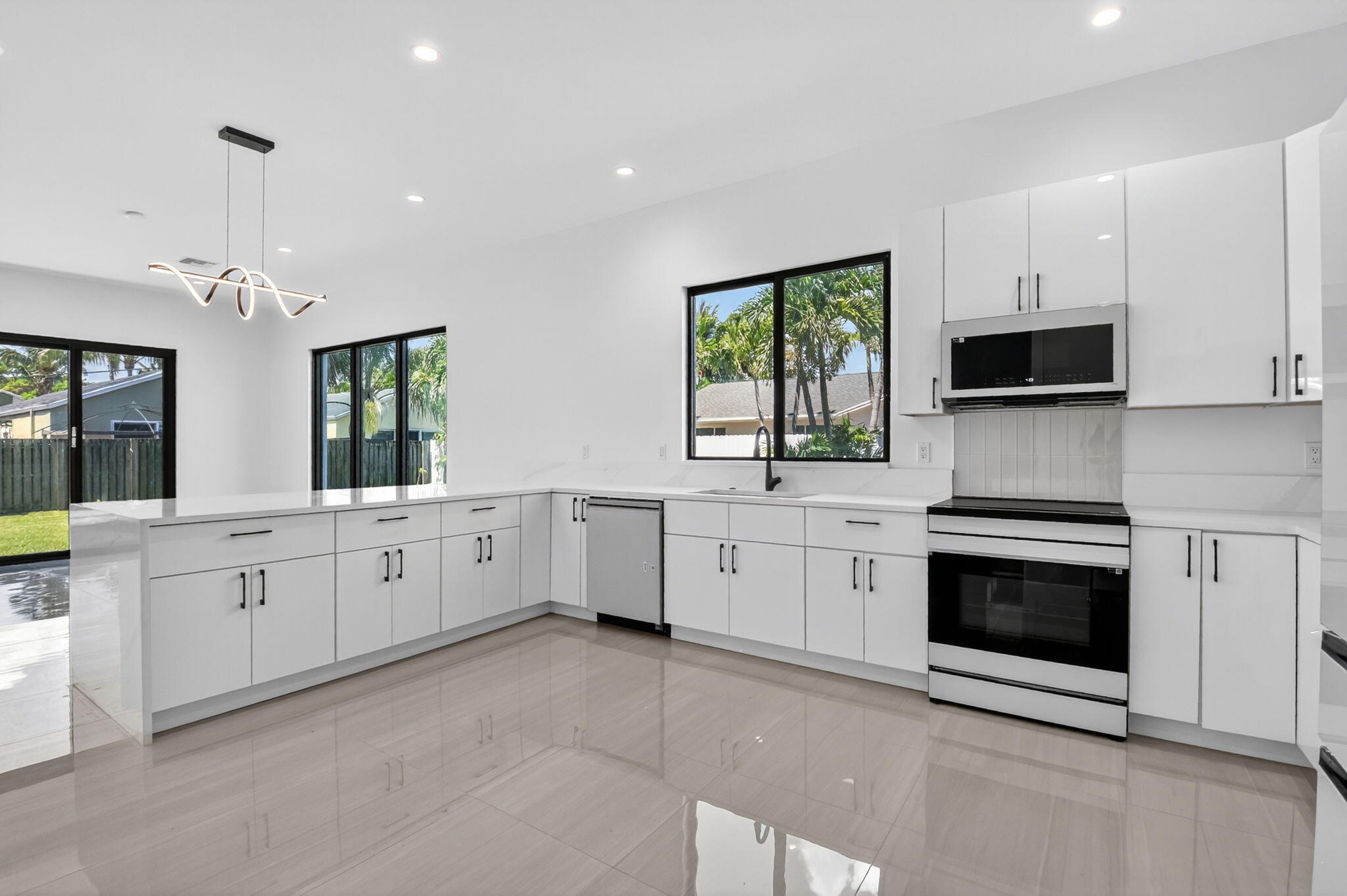 3920 Espan, Palm Springs FL 33461