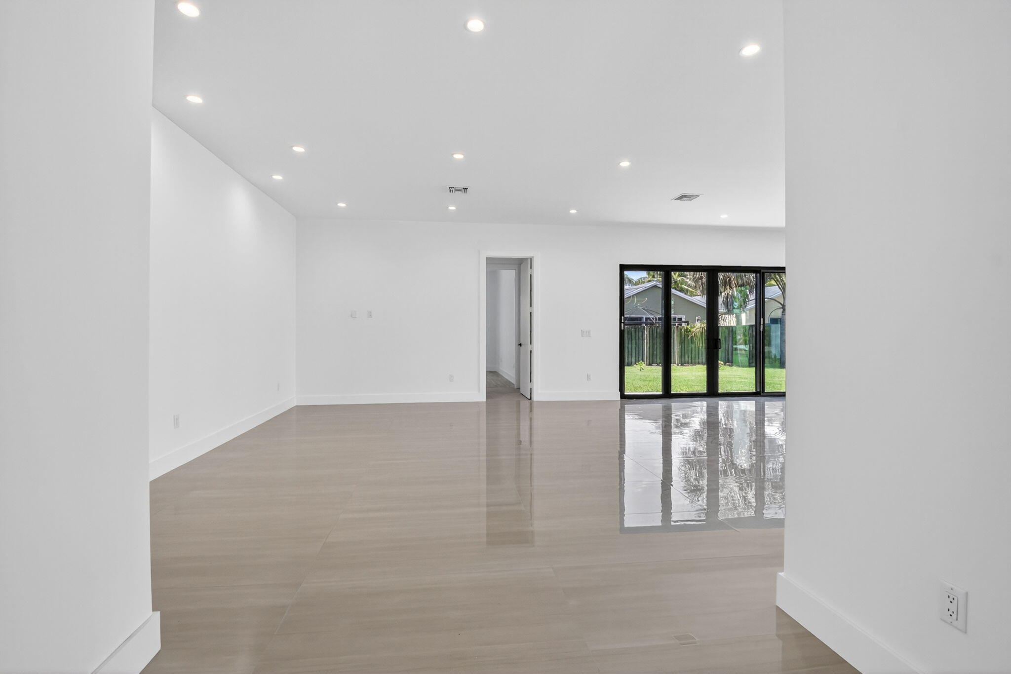 3920 Espan, Palm Springs FL 33461
