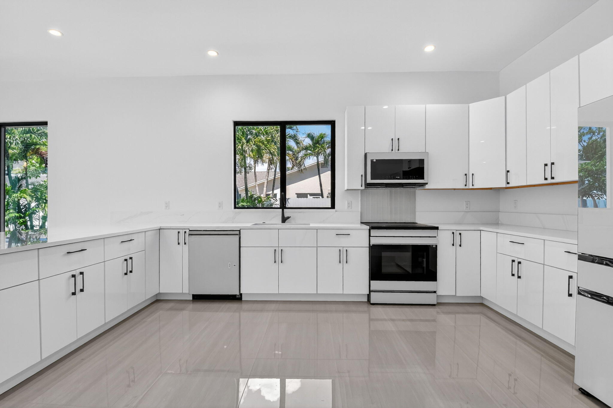 3920 Espan, Palm Springs FL 33461