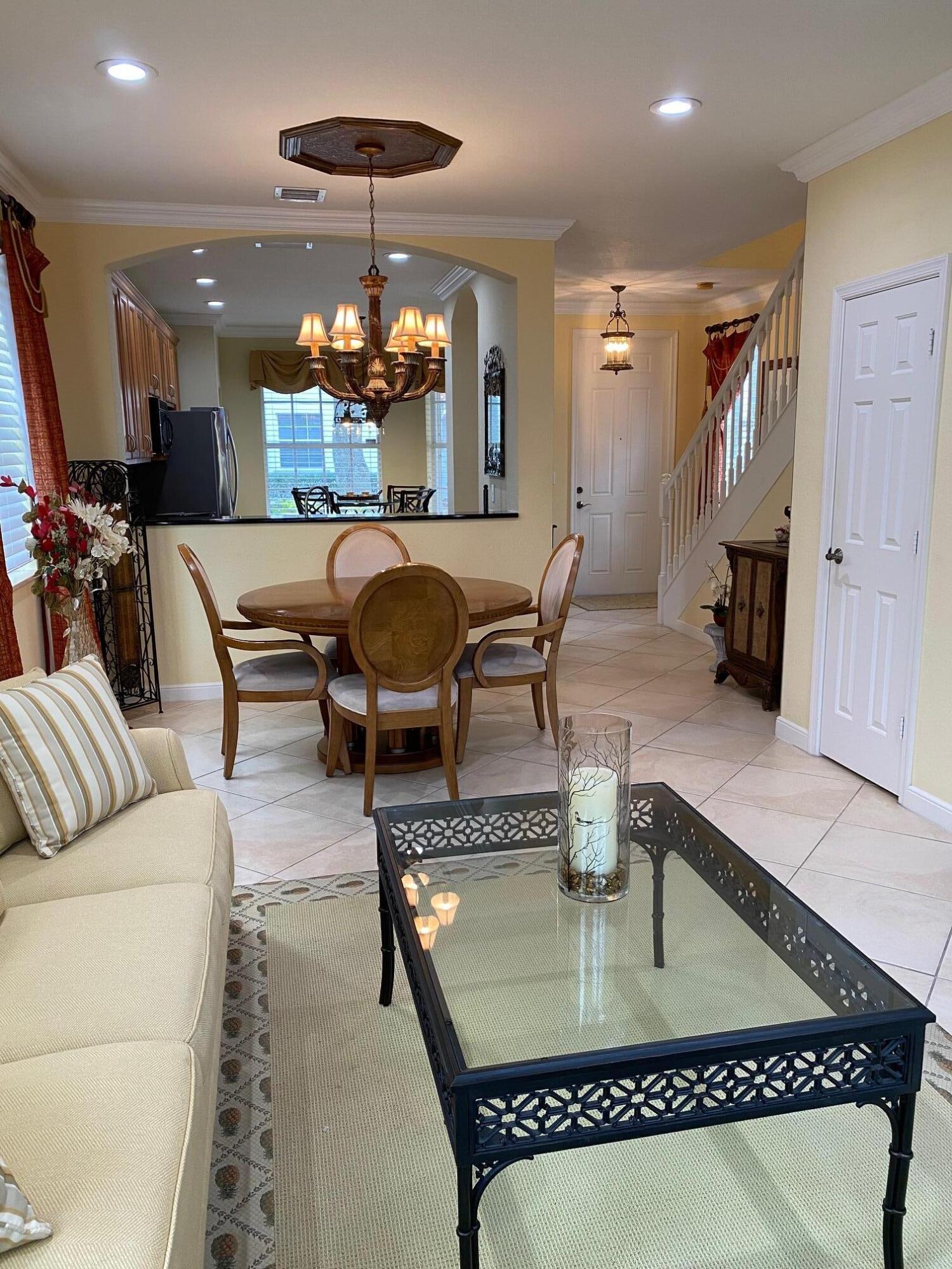 635 Castle, Palm Beach Gardens FL 33410